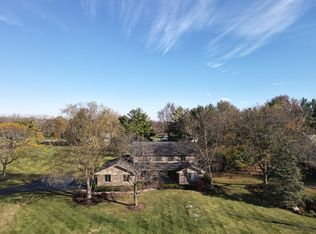 1496 Thor Dr, Inverness, IL 60067