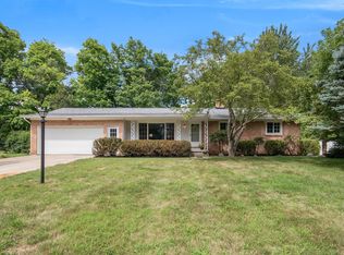 4521 Cloverleaf Dr SE, Kentwood, MI 49546