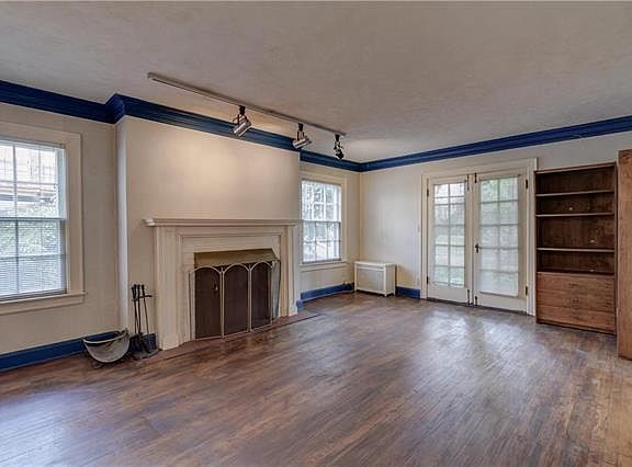 5th image of 410 W 50th St