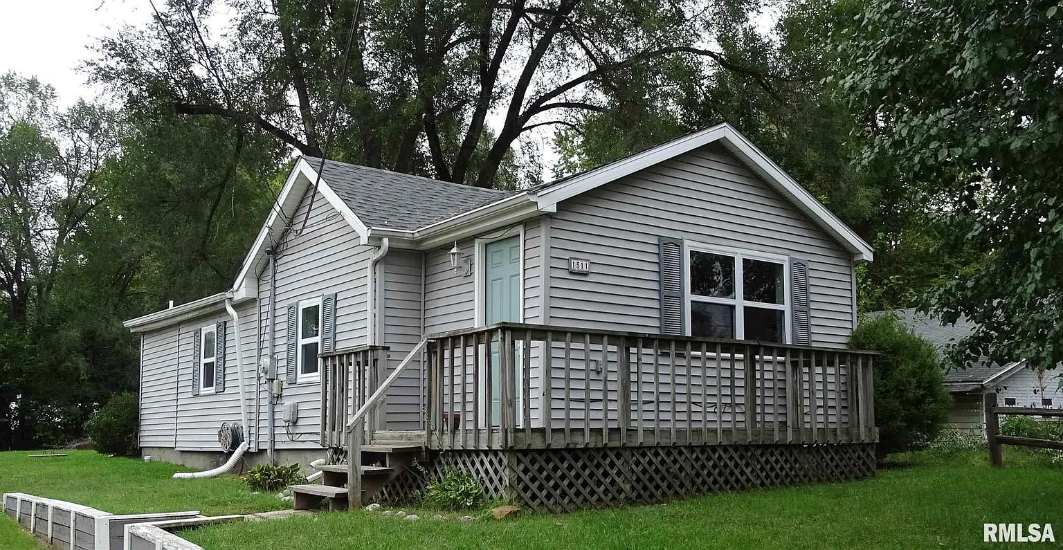 1511 Hazel St photo 1