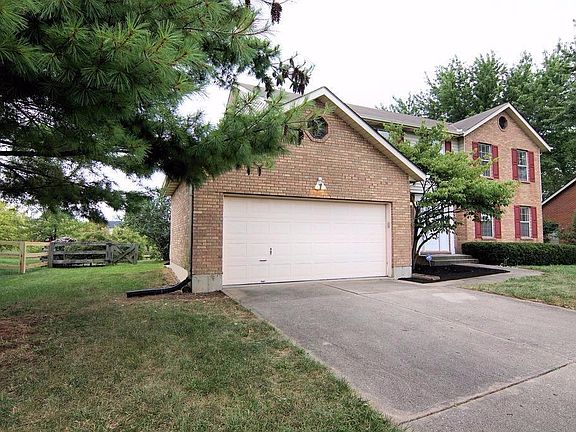 3rd image of 8282 Fox Knoll Dr