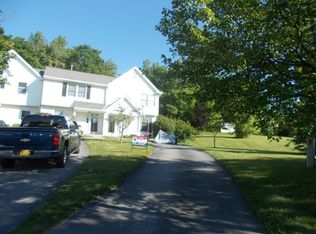 36 Old Meadow Ct, Livonia, NY 14487