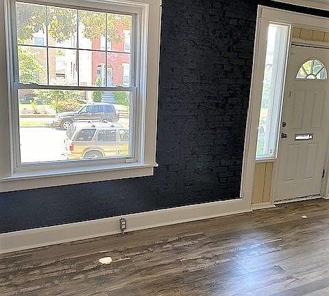 5th image of 4037 Russell Blvd