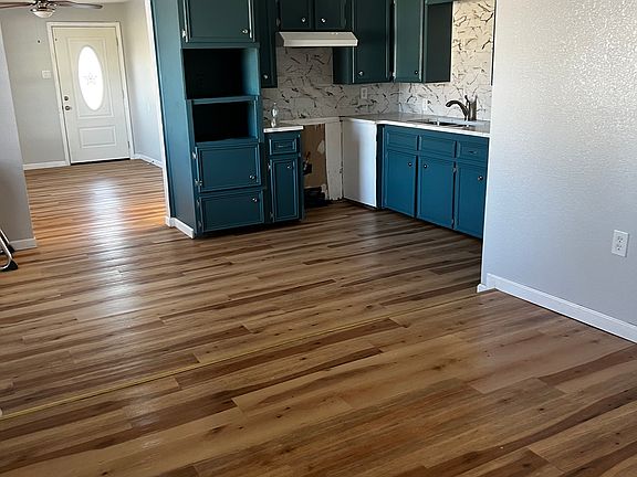 3rd image of 1606 Faulkner Ln