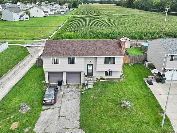 2nd image of 810 Nordhoff Farm Dr