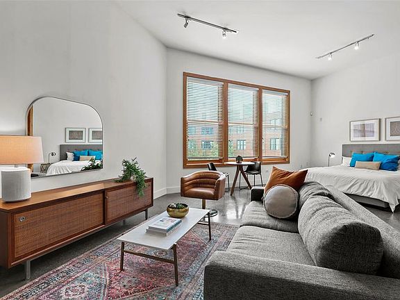 4th image of 2502 Live Oak St APT 217
