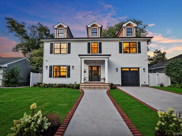 1497 Carroll Street, Wantagh, NY 11793