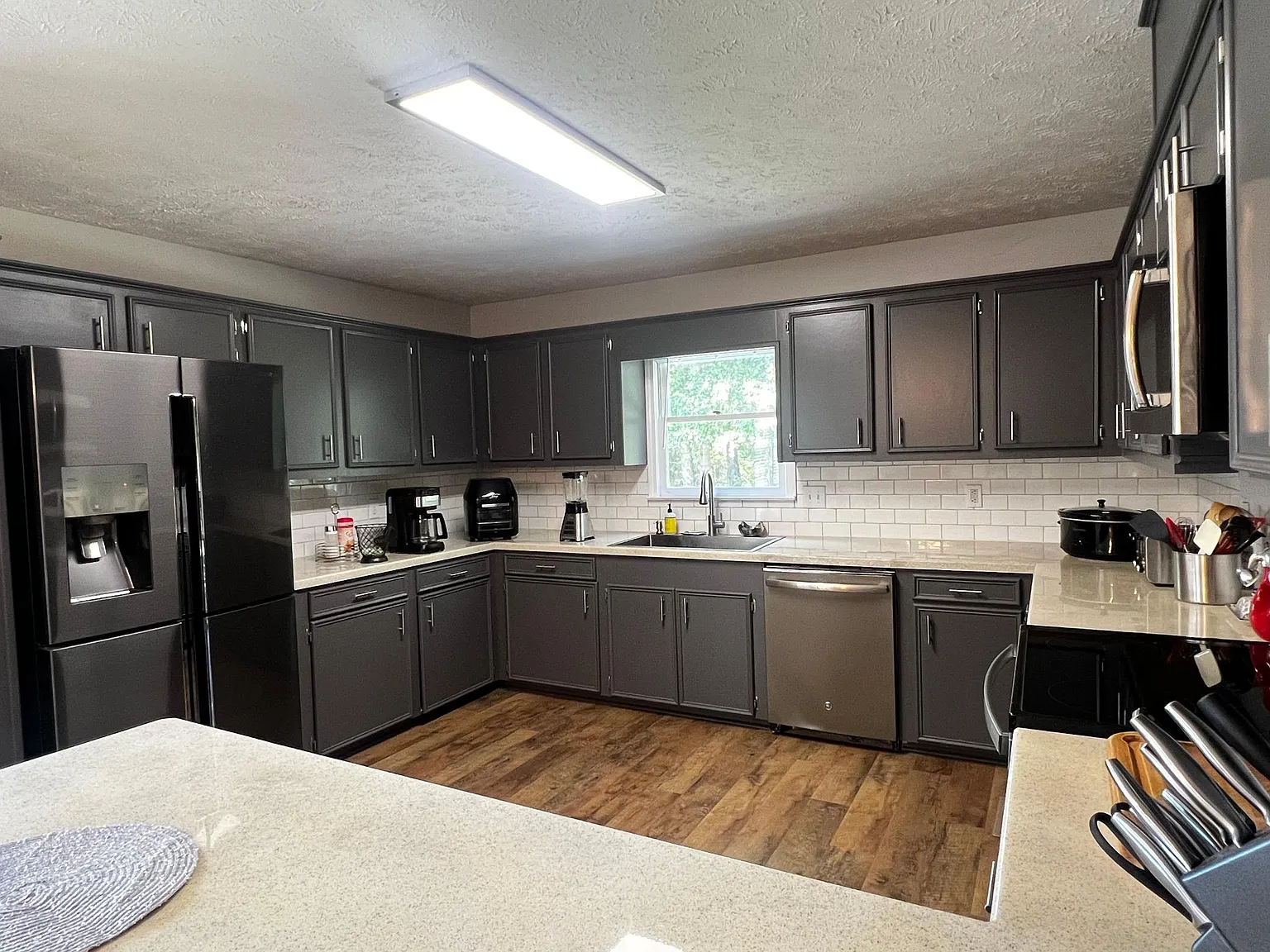 3 bed, 1830 sqft, $1,800 — Photo 2