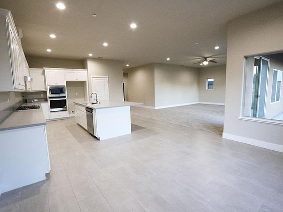5th image of 1241 Heavenly Cir