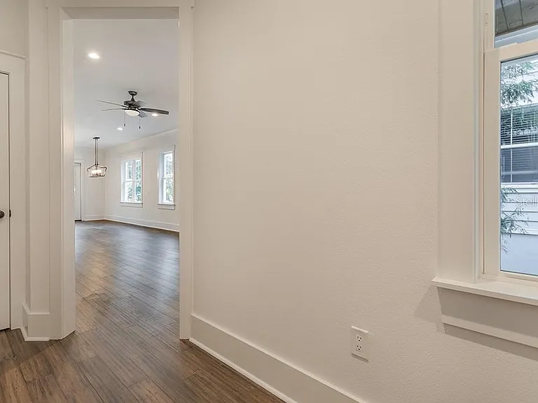 1408 E Curtis St #B — Photo 10