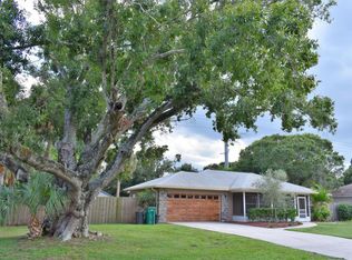 1037 Hazelwood Dr, Melbourne, FL 32935