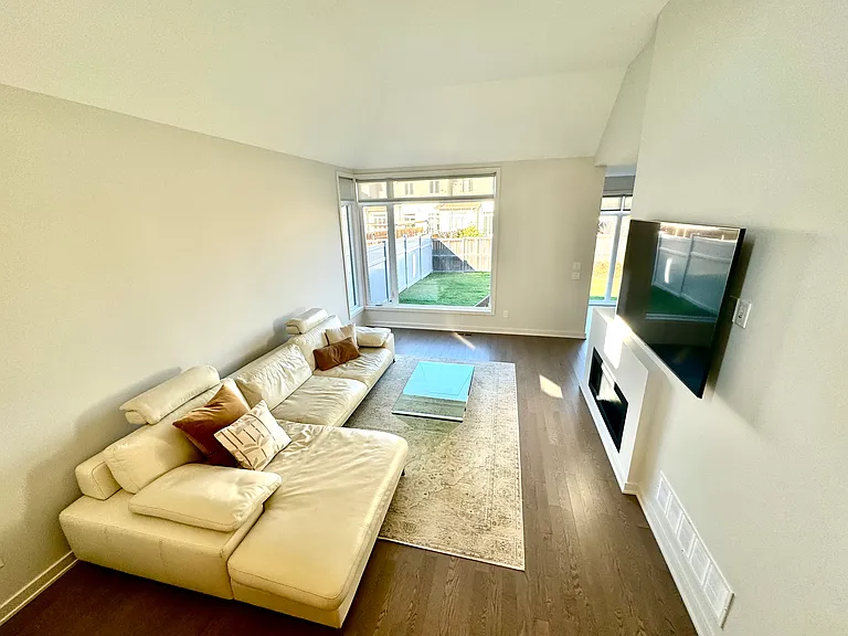 622 Summerhill St #1 — Photo 5