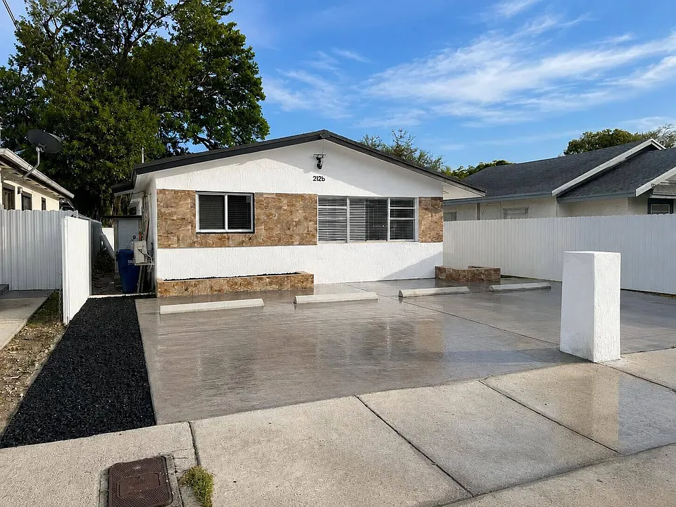 2126 NW 47th Ter #A