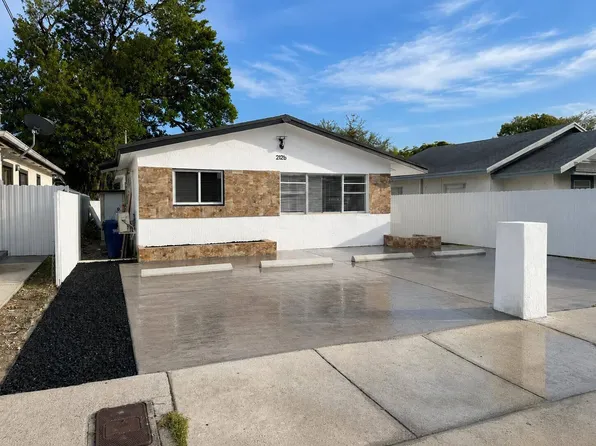 2126 NW 47th Ter, Miami, FL 33142