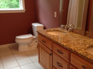 197 New Rd, Avon, CT 06001