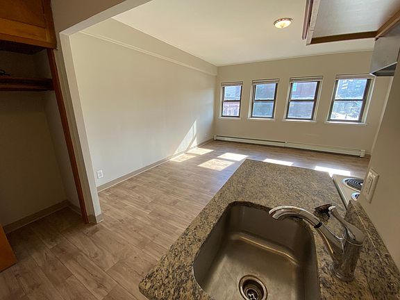 2nd image of 1050 Hancock St #35
