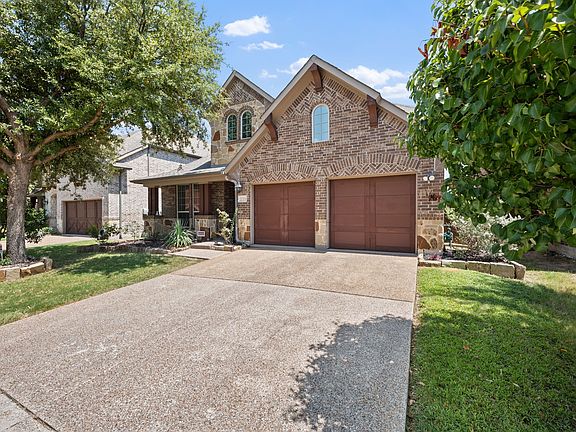 2nd image of 2528 Louis Ln