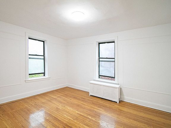 3rd image of 4315 46th St APT E14