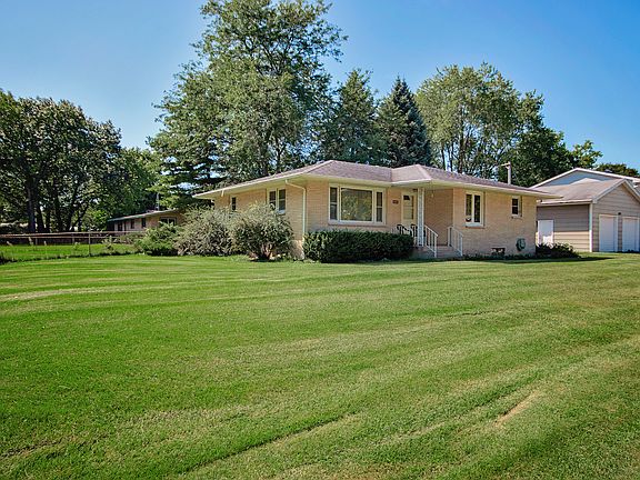 3rd image of 9855 W Oak Forest Dr