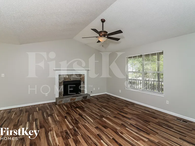 45 Collins Ln — Photo 5