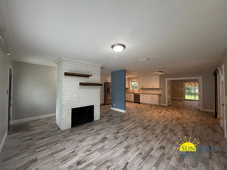 219 Pilgrim Ave — Photo 3