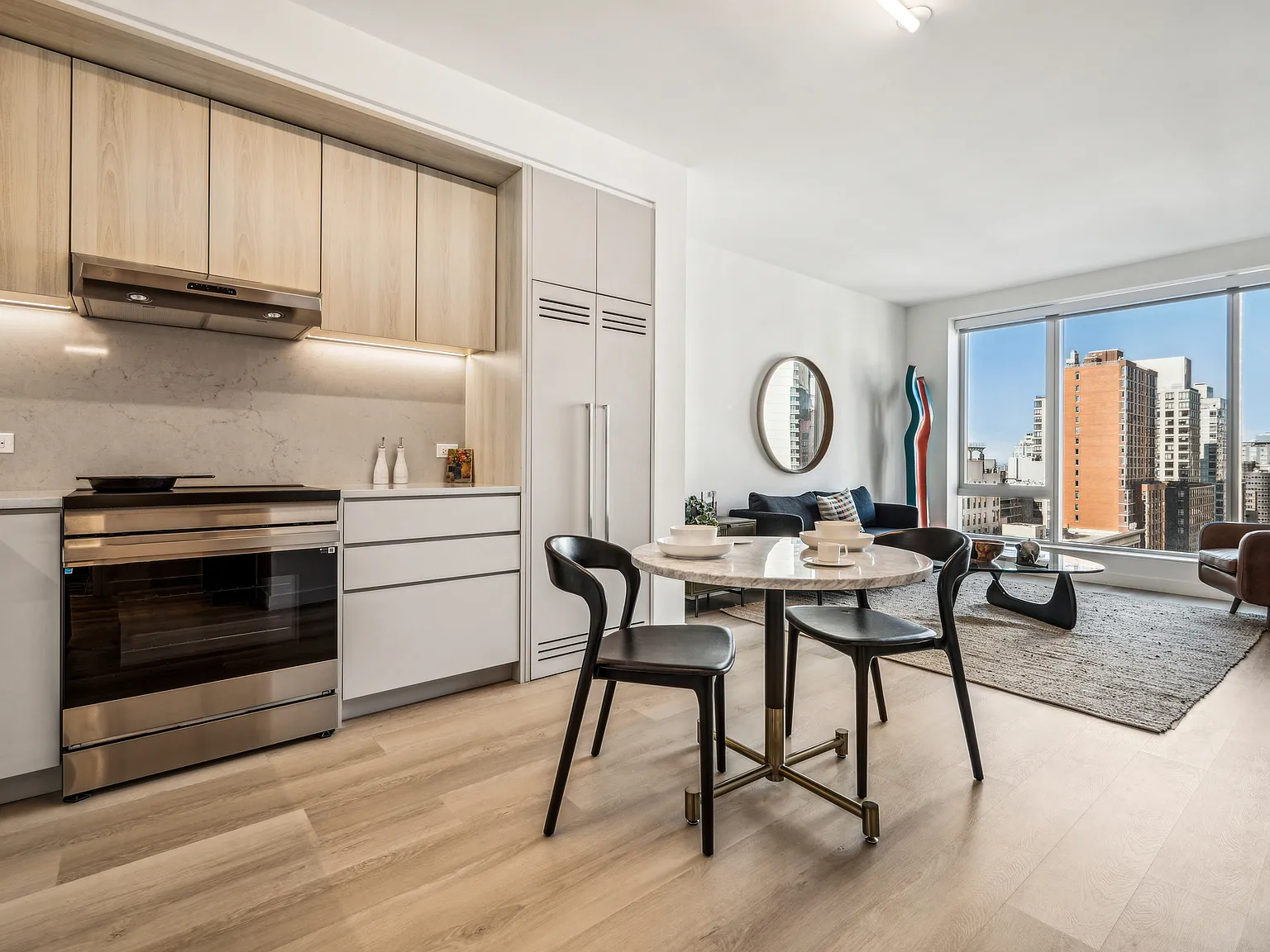 17 Hanover Place — Photo 3