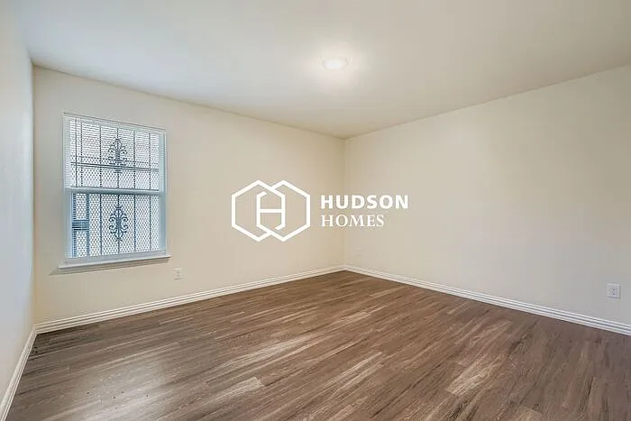 4750 Burma Rd — Photo 7