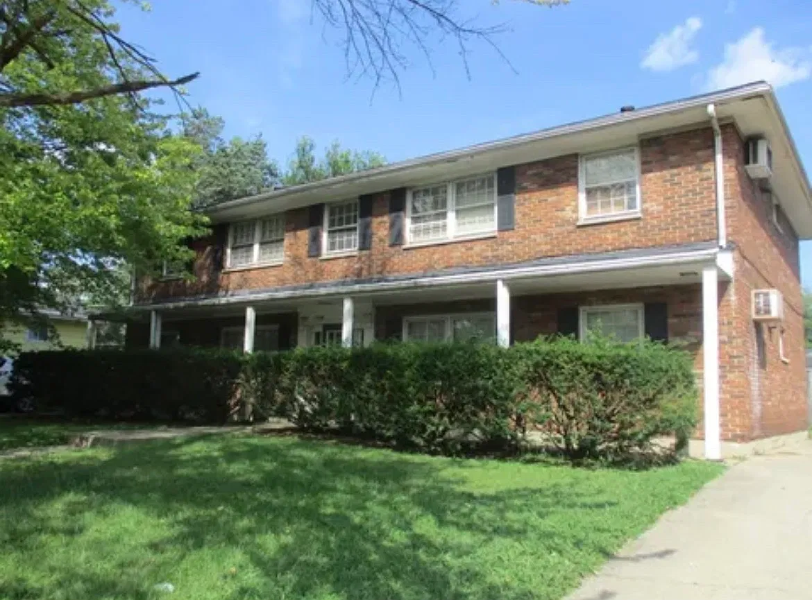 2 bed, 700 sqft, $1,025 — Photo 1