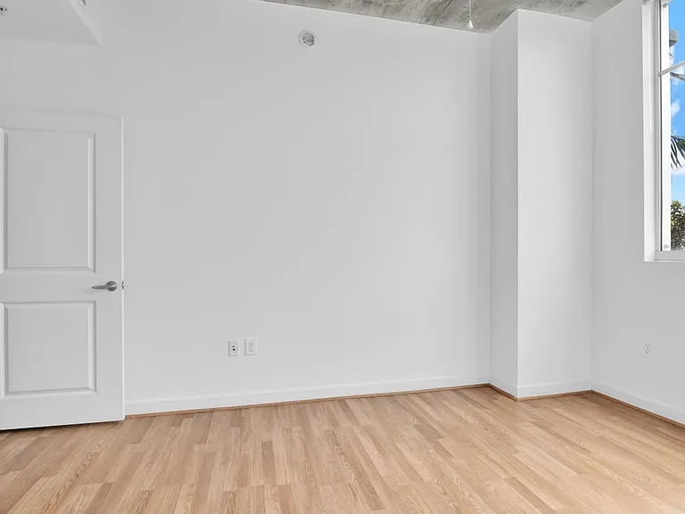 300 S Australian Ave #125 — Photo 6