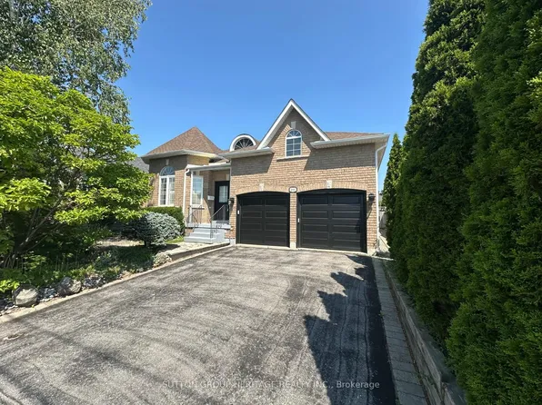 1886 Pine Grove Ave, Pickering, ON L1V 7C6