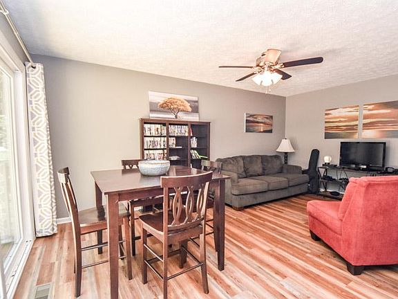 5th image of 3912 W Indian Creek Dr