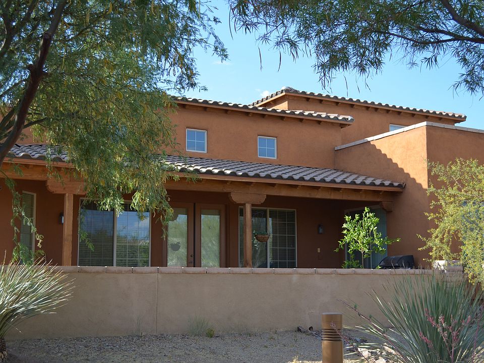 Front of the home, facing one of Civano's many unpaved walki