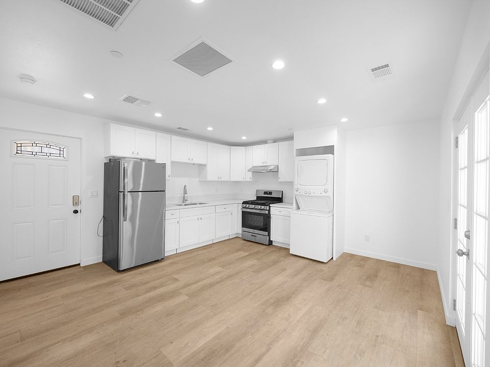 1st image of 308 N Catalina Ave