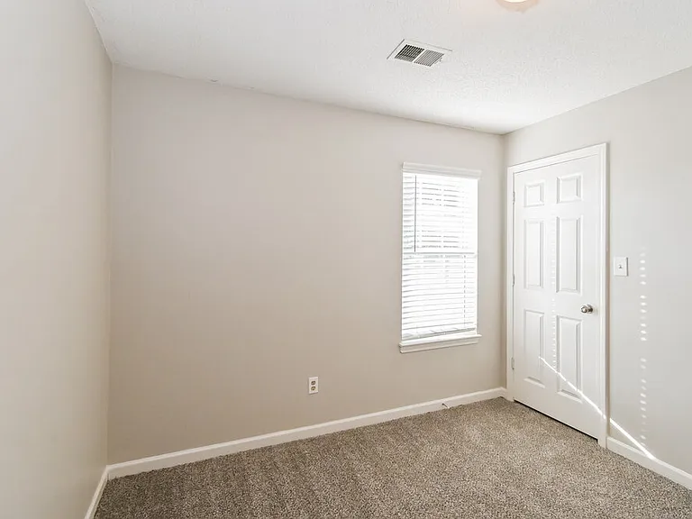 7605 Caitlynn Cir W — Photo 14