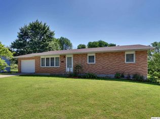 310 Glendale Ct, Quincy, IL 62301