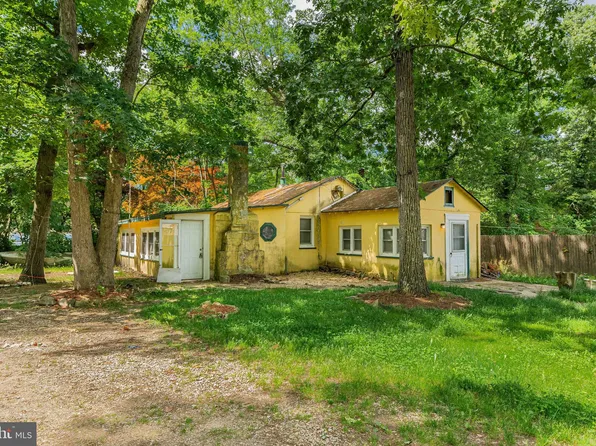 102 Holly Rd, Williamstown, NJ 08094
