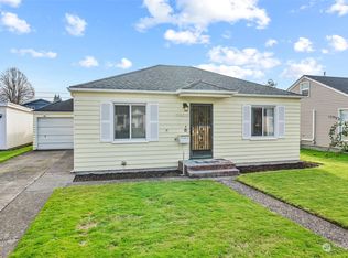 2933 Field St, Longview, WA 98632