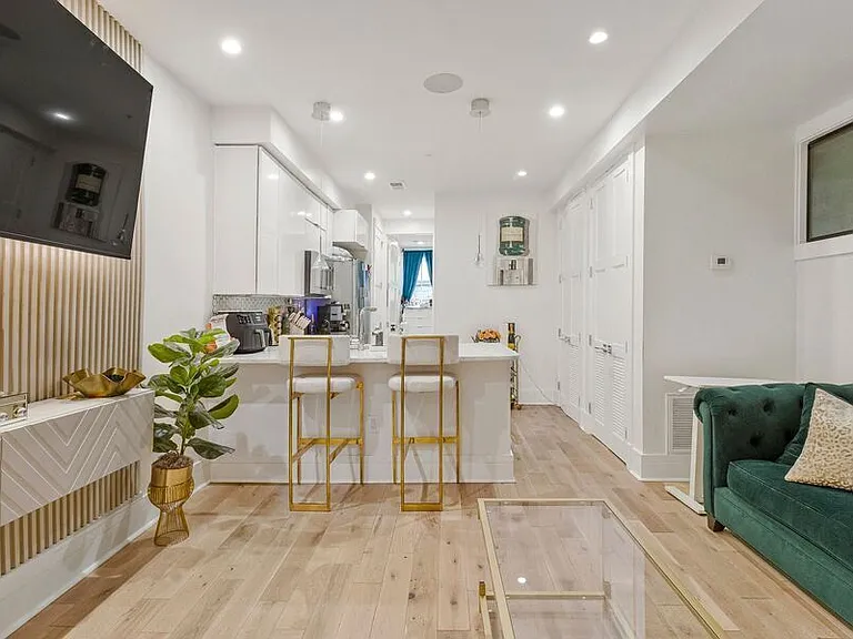 820 Kennedy St NW #2 — Photo 1