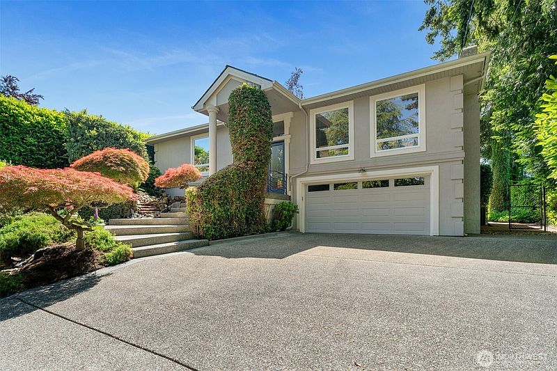 4th image of 11912 Marine View Drive