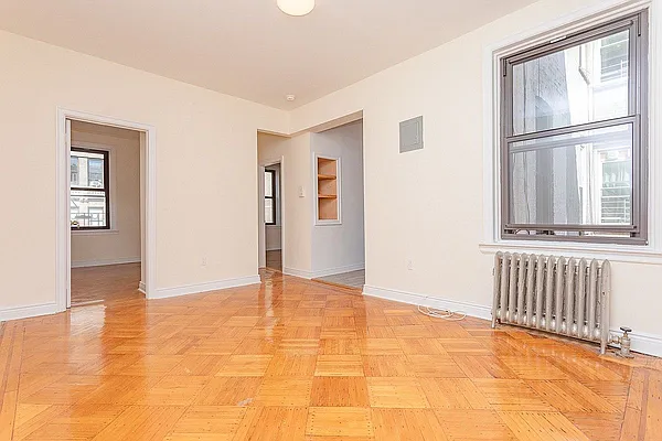 Rented by EXR | media 9