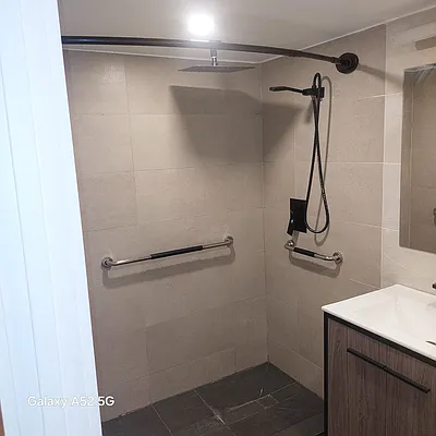 Bathroom, photo 1