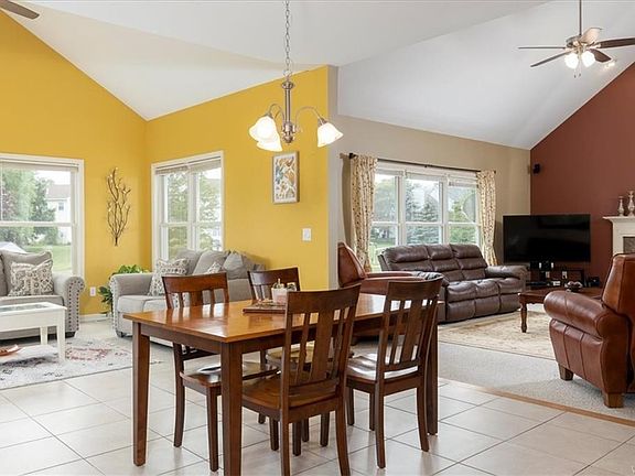 4th image of 5632 Field Brook Dr
