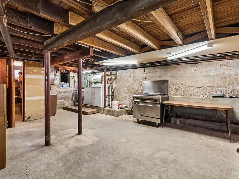 186 W Northfield Rd — Photo 25