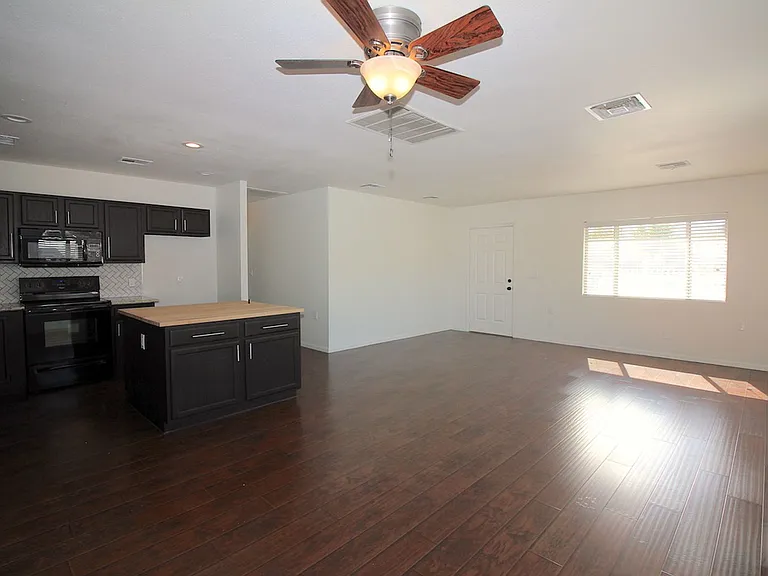 102 Copper St — Photo 41