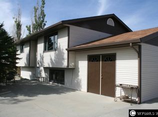 31 S Badger Rd, Glenrock, WY 82637