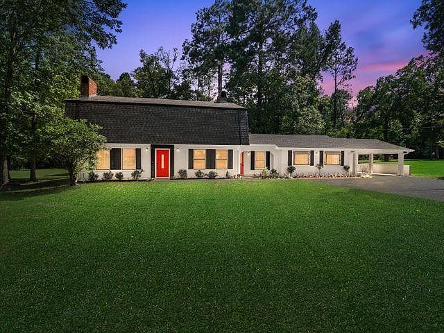 1st image of 176 Country Club Cir