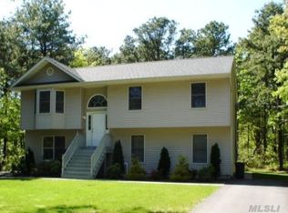 61 Merrick Rd, Shirley, NY 11967