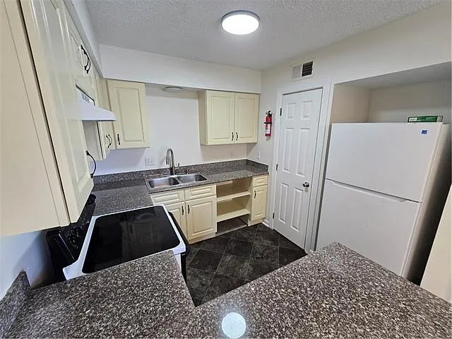 3710 Jean Pl #C — Photo 9