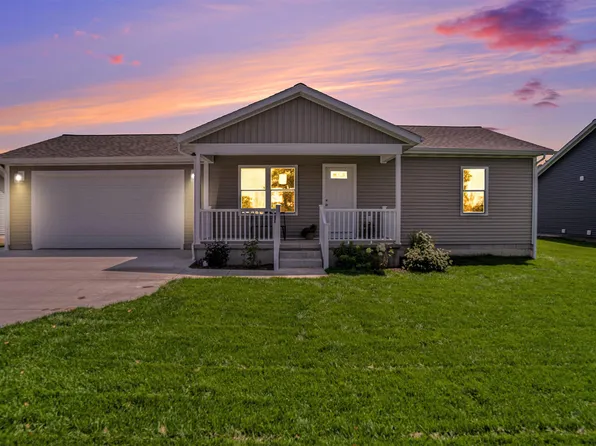 251 Willowside Dr, Shelby, MI 49455
