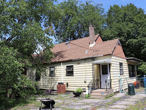 3rd image of 9162 Lynwood Dr